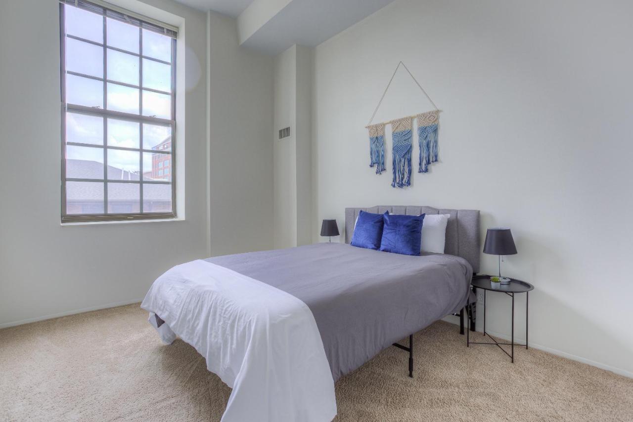 Frontdesk I River Place Apts Rivertown Detroit Lejlighed Værelse billede